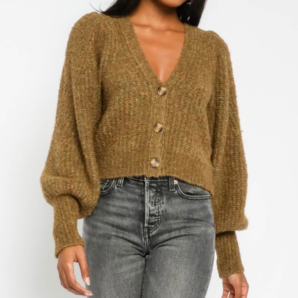 Green sweater shirt- balloon sleeves